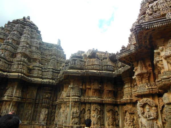 சோழர்கள் தோற்றுப்போன கட்டிடக்கலை!!!