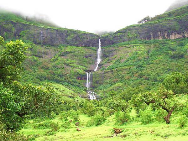 ஹரிஷ்சந்திரகட் கோட்டையின் குகைகள்
