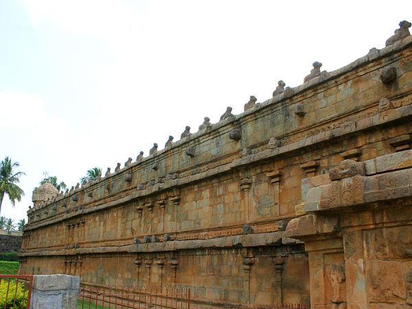 நந்தி சிலைகள்