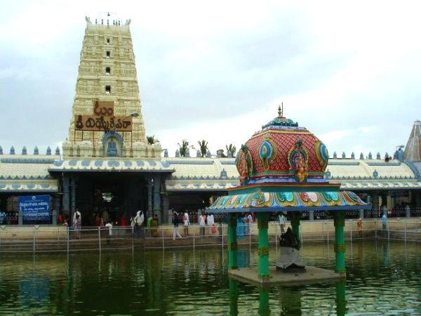 காணிப்பாக்கம் விநாயகர் கோயில் குளம்