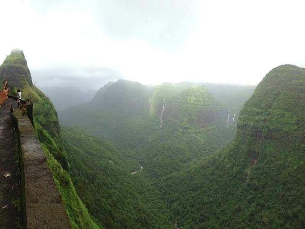 வரந்தா மலைத்தொடர்கள்