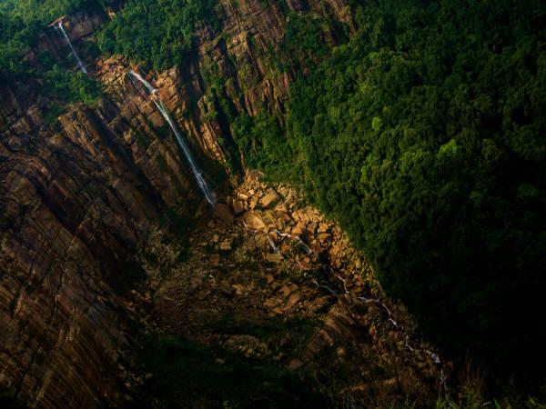 நோஹஸ்நித்தியாங் அருவி