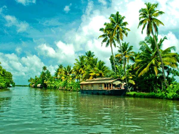 ஆலப்புழா படகு வீடுகள் :