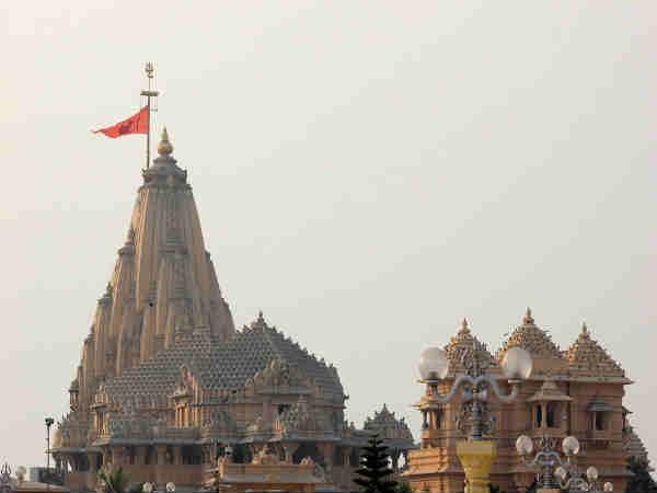 திரிவேணி சங்கமத்தில் சுயம்புவாக
