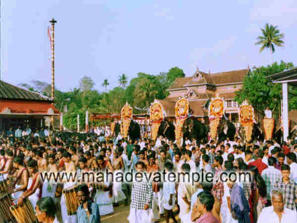மாதவிடாய் விழா: