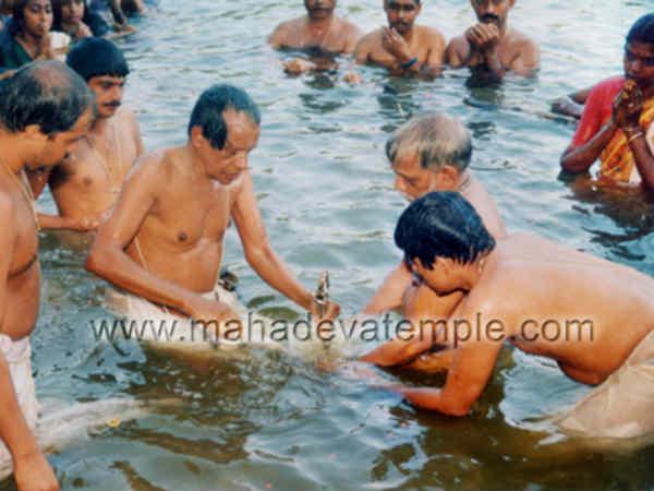 மாதவிடாய் விழா: