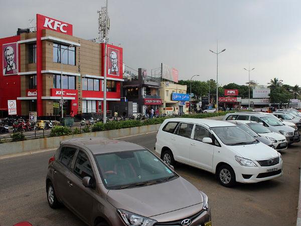 கடற்கரை நடைபாதை