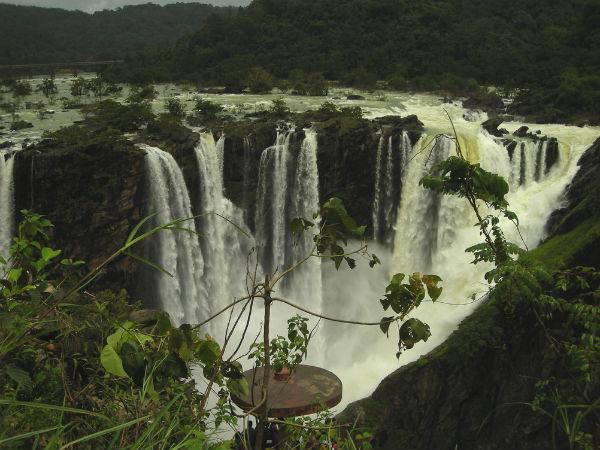 falls falls