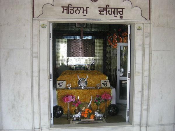 2. ஷாஹீத் பாபா நிஹால் சிங் குருத்வாரா