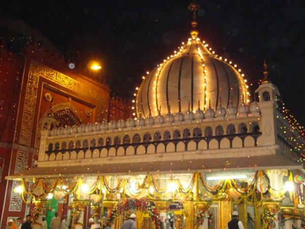 டெல்லி நிஜாமுதீன் தர்கா