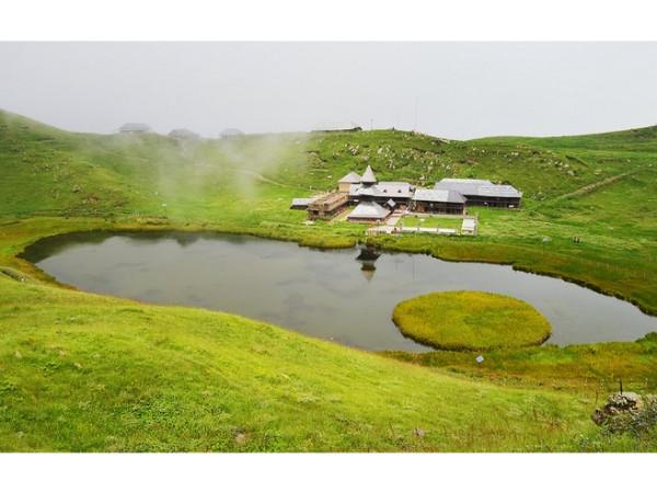 பிரஷர் ஏரி, மாண்டி