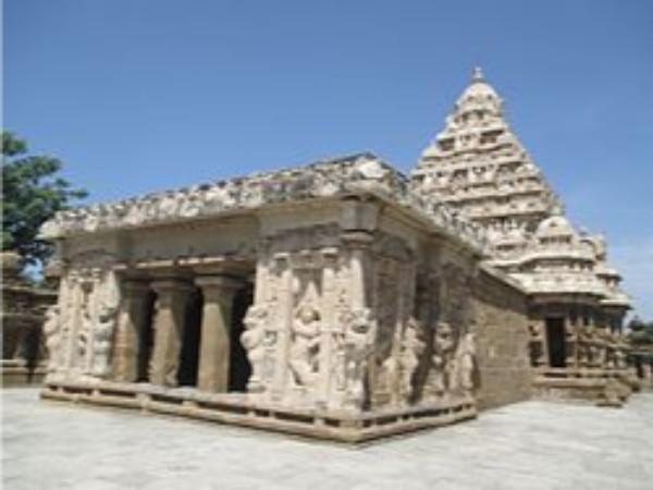 காஞ்சிபுரம் அடைந்ததோம்: