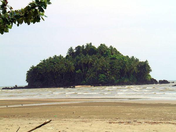 தர்மதம் ஐலேண்ட்
