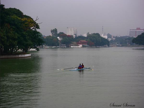அல்சூர் ஏரி