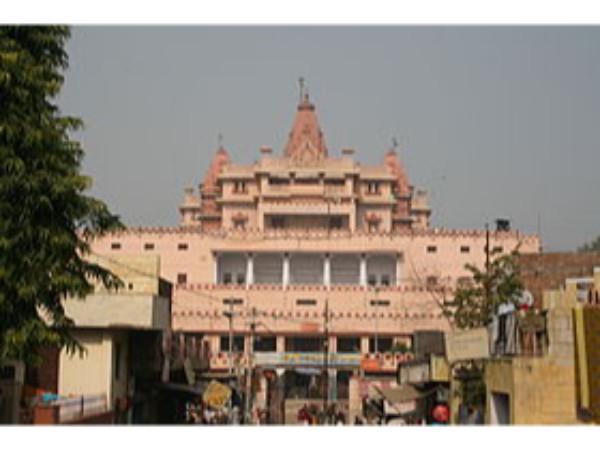 கஜினி முகமதுவால் சிதைக்கப்பட்ட கேசவ தேவ் கோயில்