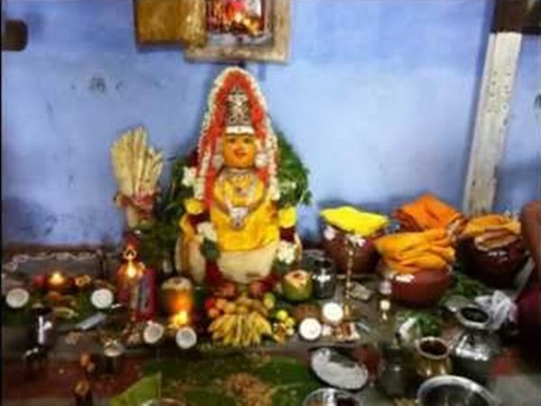 கருவறை எதனால் ஆனது தெரியுமா?
