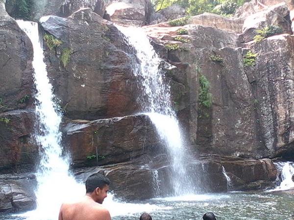 செண்பகாதேவி அருவி