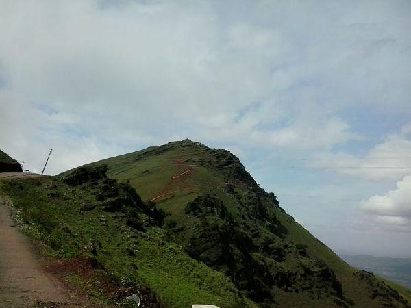 முல்லையங்கிரி மலை