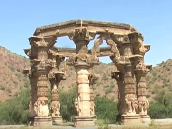 தொடரும் மர்மங்கள்