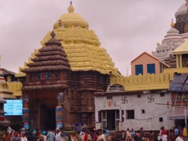 கருவறை விக்ரக மர்மம்