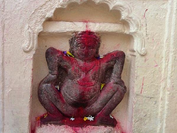 மாதவிடாய் உண்டாகும் பெண் கடவுள் எங்கிருக்குன்னு தெரியுமா?