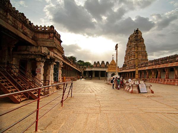சாளுக்யா மற்றும் ஹொய்சாலா வம்சத்தினர்
