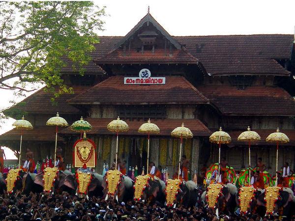 பூரங்களின் பூரமான – திரிசூர் பூரத்திருவிழா: