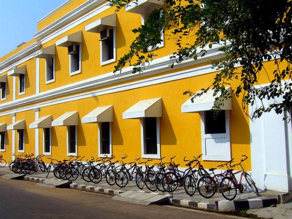 பாண்டிச்சேரி – தமிழ் நாட்டில் காணப்படும் ஒரு சிறிய பிரெஞ்சு நகரம்: