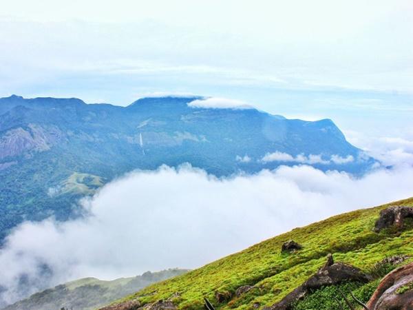 வெள்ளயங்கிரி மலை