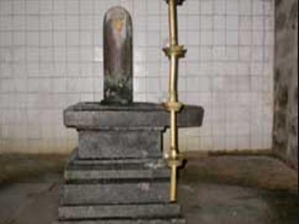 முற்றிலும் நீர் சூழ