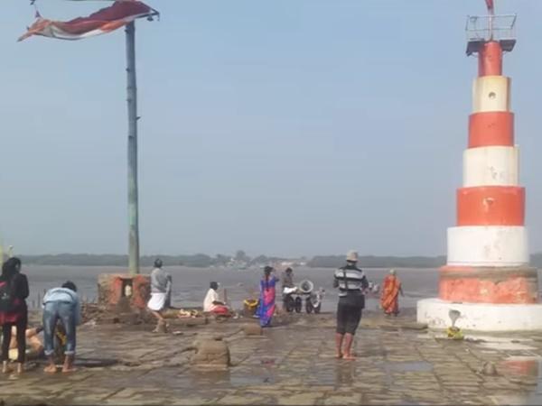 கடலுக்குள் சிவலிங்கம்