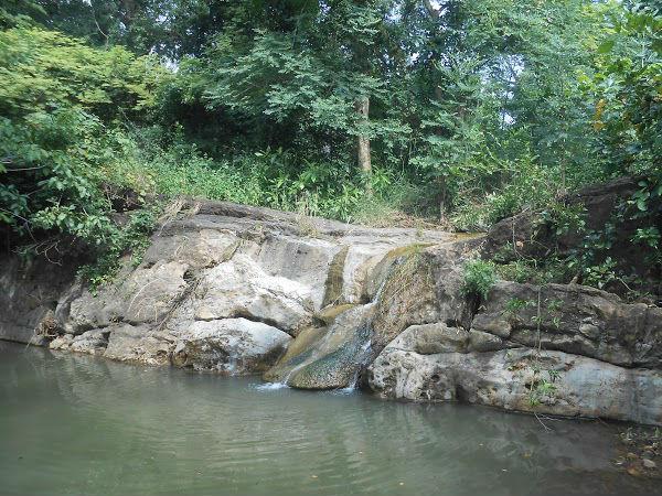 அமேசிங் நீர்வீழ்ச்சி