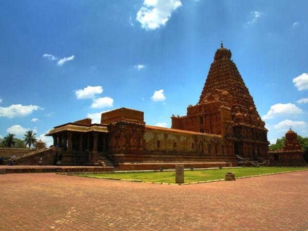 தஞ்சை பெரிய கோயில்