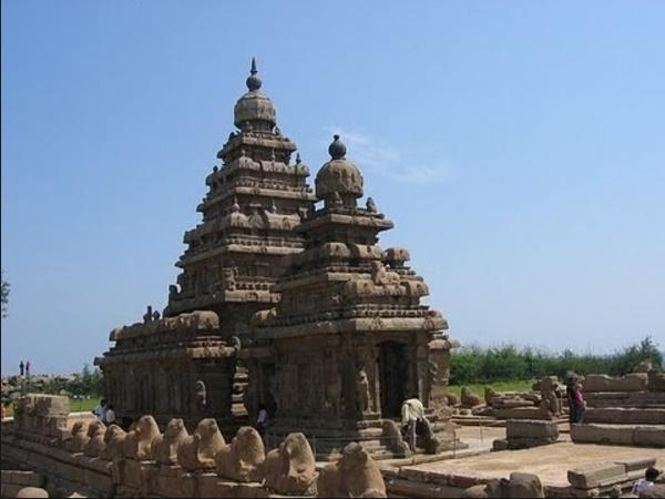 உச்சி கோபுரம் அதிசயம்