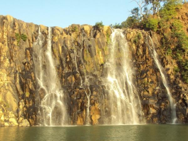 அகுரி நளா
