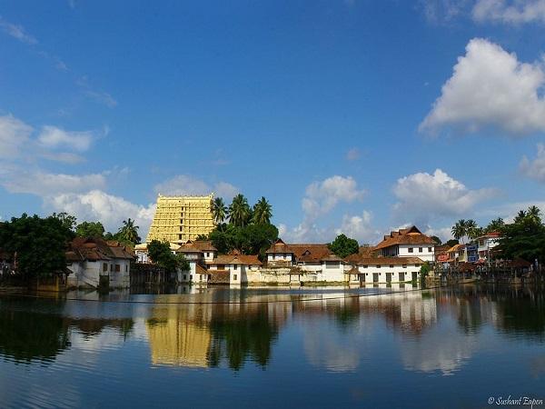 ஸ்ரீ பத்மநாபசுவாமி ஆலயம் – திருவனந்தபுரம், கேரளா: