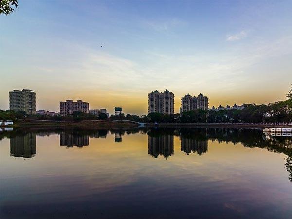 ஏரிகள் நகரம் மற்றும் பொழுதுபோக்கு பூங்காக்கள்: