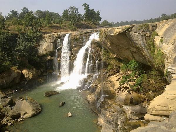 அம்ரித் தாரா நீர்வீழ்ச்சி