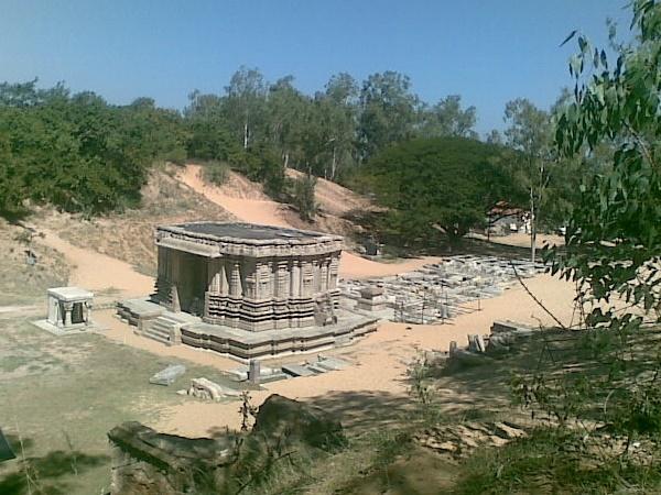 மண் மூடிப்போகும்