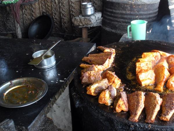 மீனவர்கள் வாழும் தனுஷ்கோடி