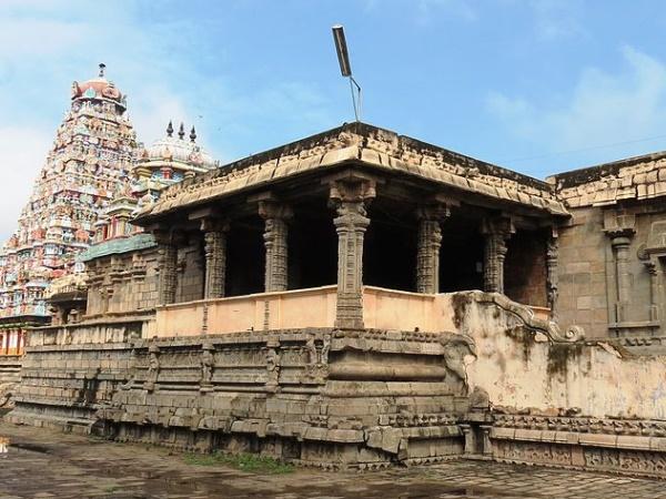 மண்டபம்