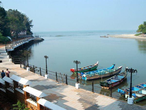 இரண்டு நிலப்பகுதிகள்