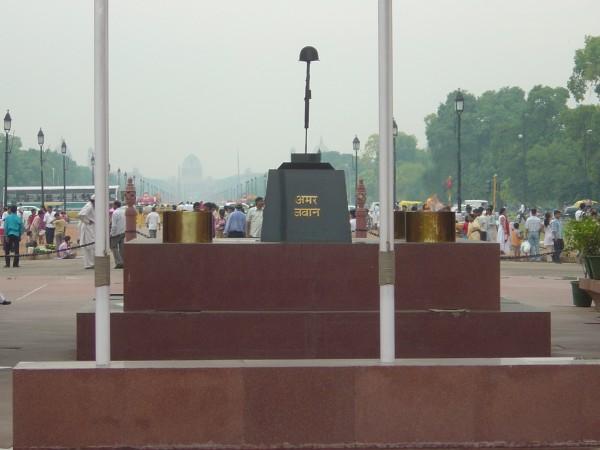 மூனாவது என்னது