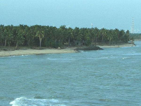 வட்டக்கோட்டை கடற்கரை