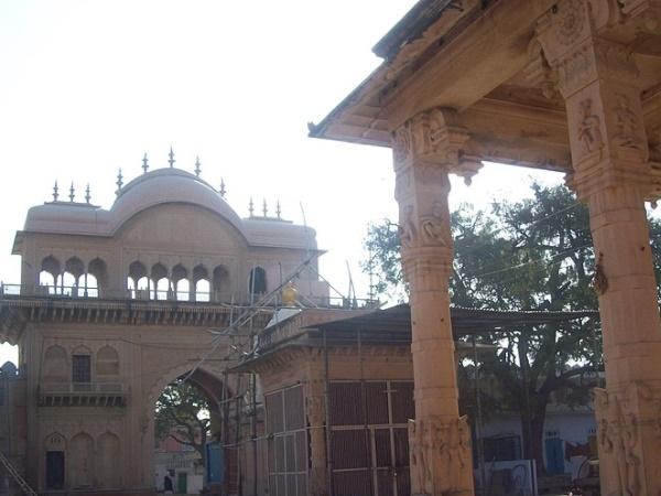 மாலை 5 மணி