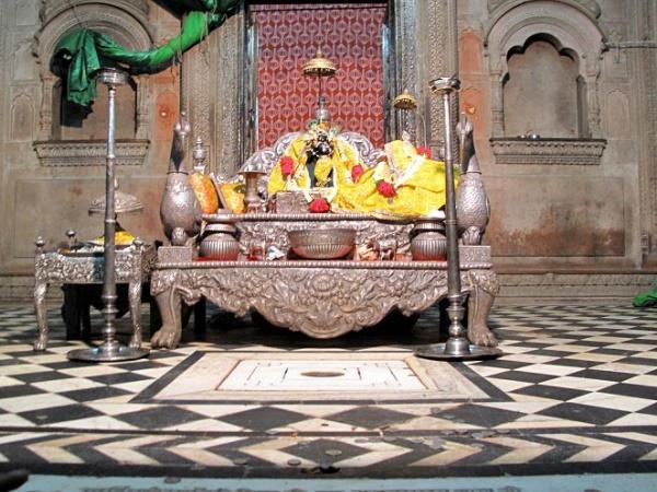 ராதா ராணி கோயில்