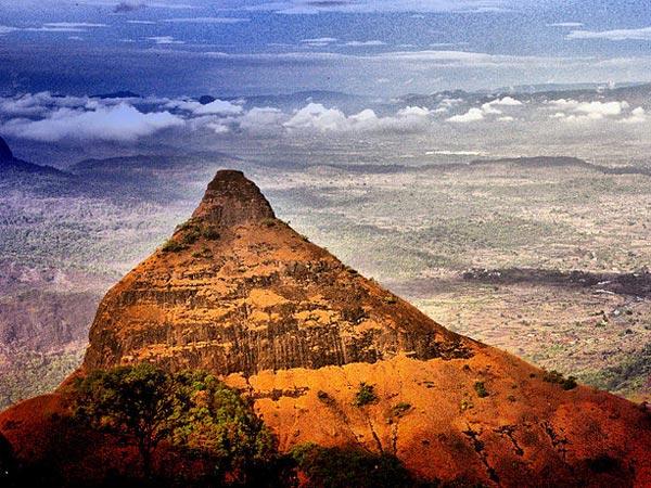 சிகரங்கள் மற்றும் பார்வை புள்ளிகள்: