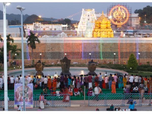 திருப்பதி பாலாஜி கோவில்