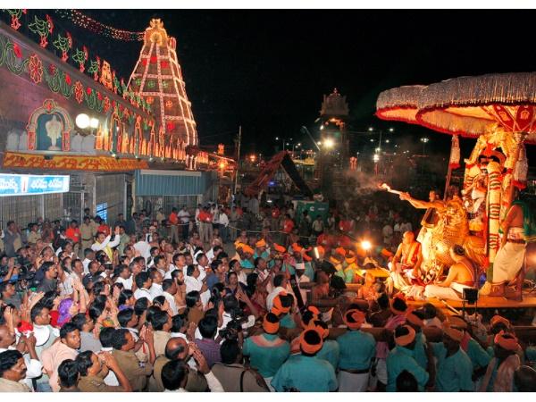 திருப்பதி பாலாஜி கோவில்
