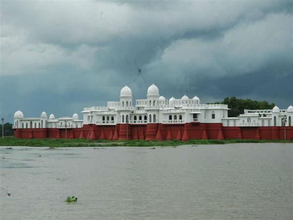 நீர்மஹால்: